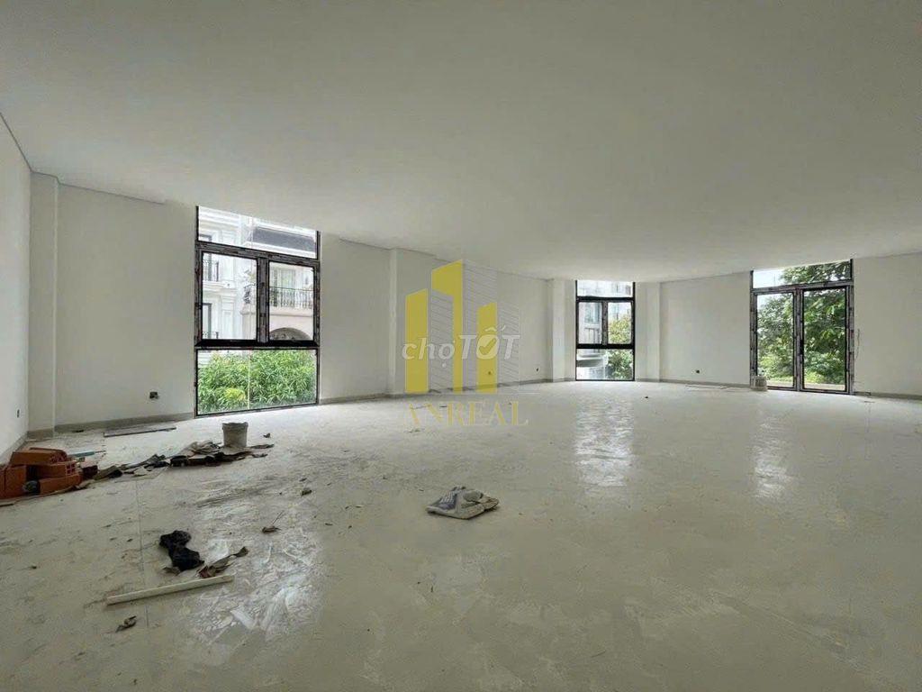 CHO THUÊ VILLA SÀN TRỐNG HIỆN ĐẠI - GIÁ 82 TRIỆU