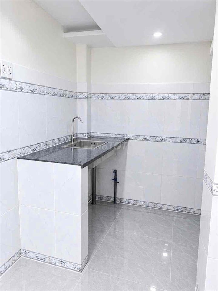 gần cầu vượt linh xuân, đh ngân hàng, làng đại học