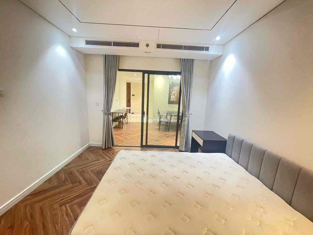 Tìm nữ ở ghép căn hộ chung cư cao cấp King Palace