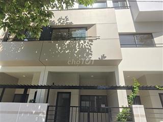 bán căn nhà 3 tầng trục chính trong khu Compound Cát Tường J-Home