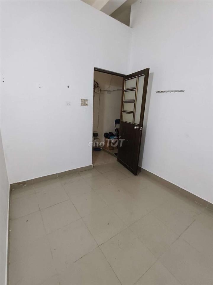 PHÒNG GIÁ RẺ 1TR6 KẾ BÊN ĐẠI HỌC VĂN HIẾN