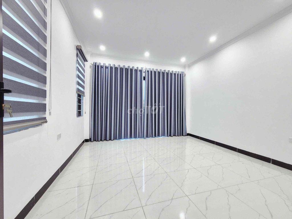 nhà mới xây 4 tầng