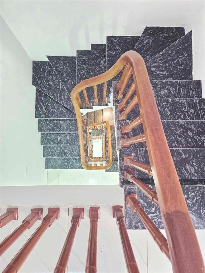 nhà mới xây 4 tầng