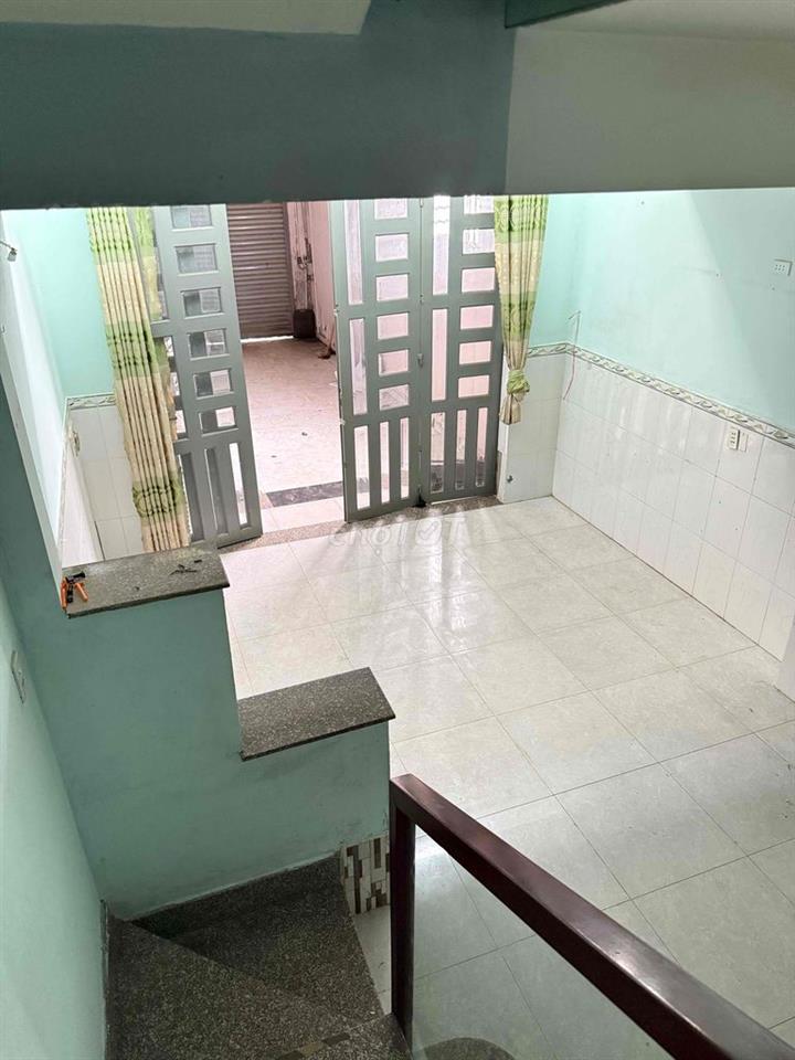 Cho thuê nhà liên khu 4-5 bình tân   4*16 1 trệt,2 lầu sân thượng. 3pn