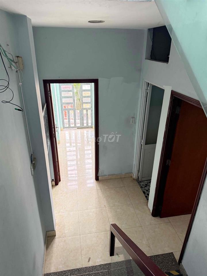 Cho thuê nhà liên khu 4-5 bình tân   4*16 1 trệt,2 lầu sân thượng. 3pn