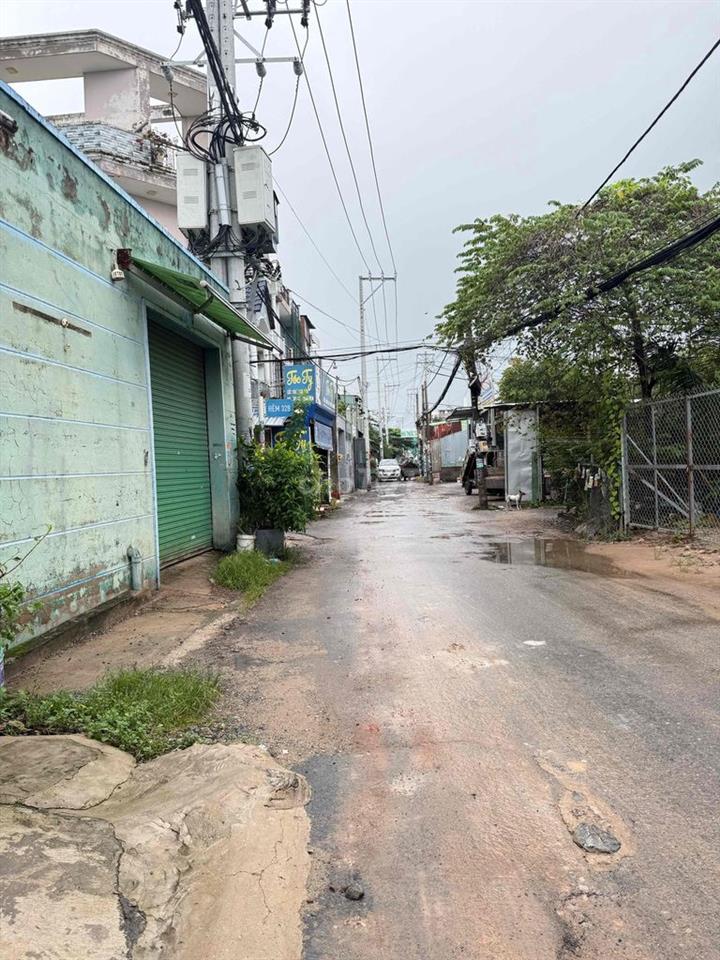 Cho thuê nhà liên khu 4-5 bình tân   4*16 1 trệt,2 lầu sân thượng. 3pn