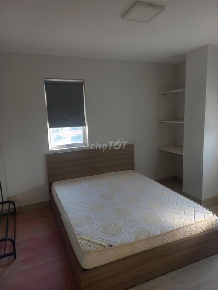 Căn 3p ngủ-97m2- nội thất,giá 15tr/th -C/c Hoa sen- 262 Lạc Long Quân