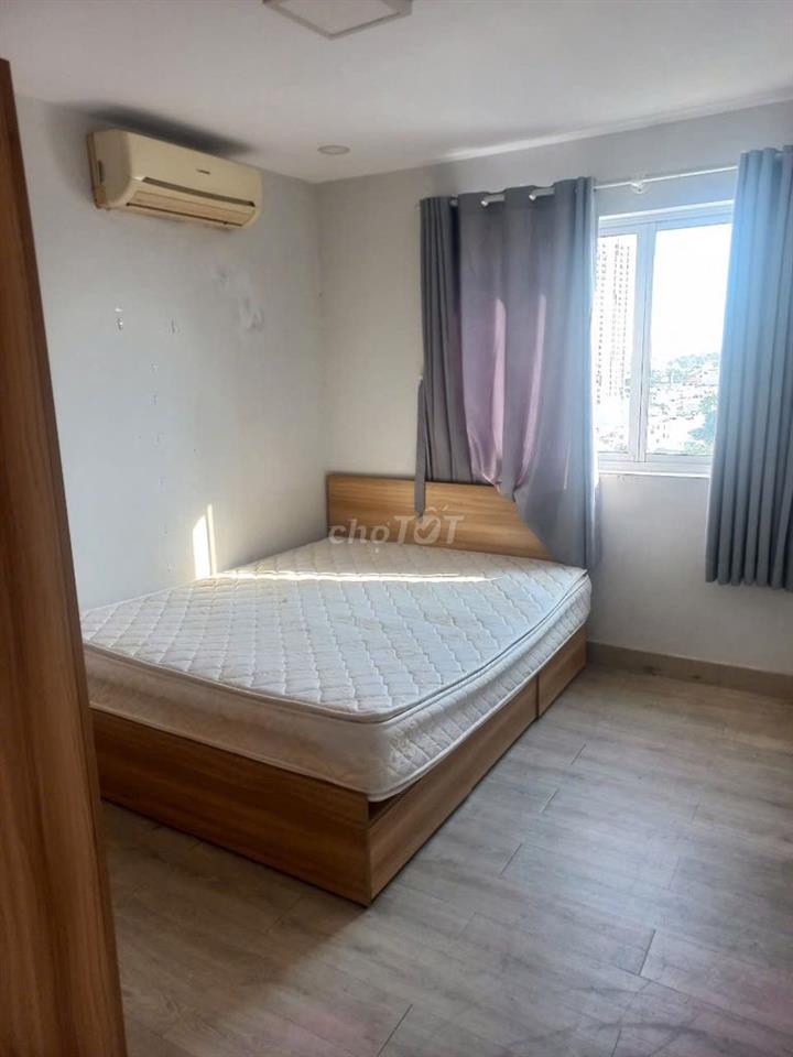 Căn 3p ngủ-97m2- nội thất,giá 15tr/th -C/c Hoa sen- 262 Lạc Long Quân