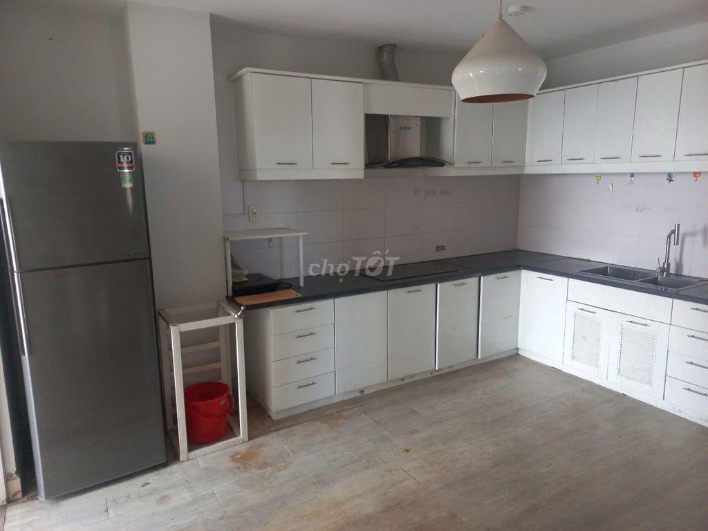 Căn 3p ngủ-97m2- nội thất,giá 15tr/th -C/c Hoa sen- 262 Lạc Long Quân