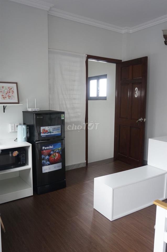 🏠 CHO THUÊ STUDIO FULL NỘI THẤT – BAN CÔNG SIÊU RỘNG | QUẬN 3