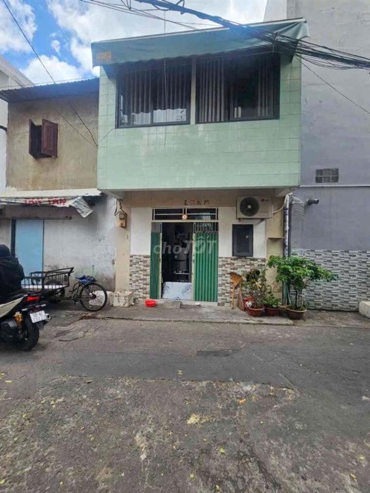 Chính chủ bán nhà Quận 11 * Giá rẻ 2 tỷ - 2PN 2WC - Gấp bán