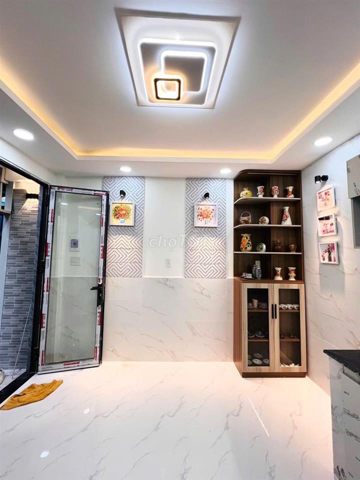 Nhà đẹp - 1 tỷ hơn - giành cho vợ chồng trẻ - sổ hồng riêng ko QH