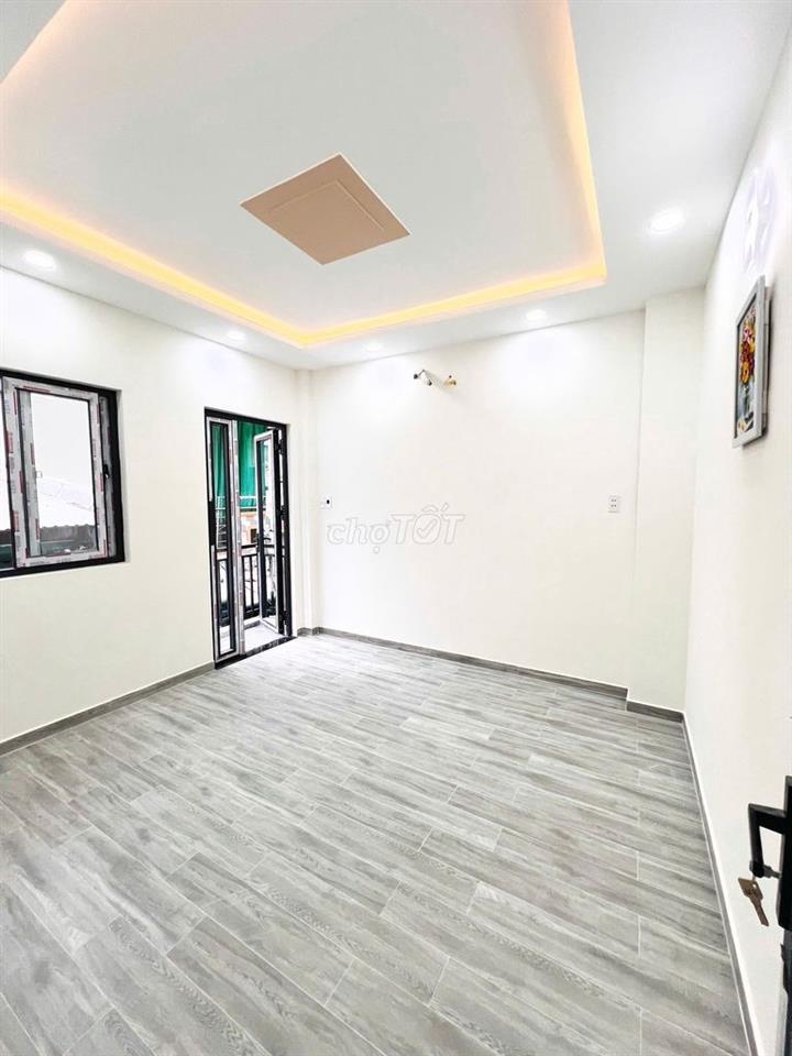 Nhà đẹp - 1 tỷ hơn - giành cho vợ chồng trẻ - sổ hồng riêng ko QH