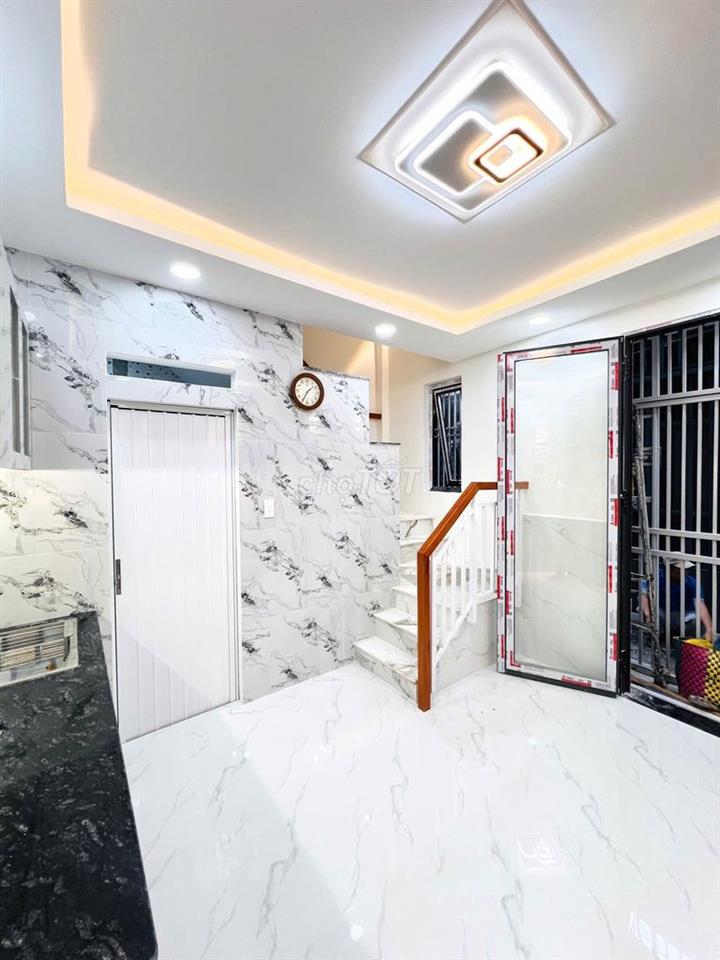 Nhà đẹp - 1 tỷ hơn - giành cho vợ chồng trẻ - sổ hồng riêng ko QH