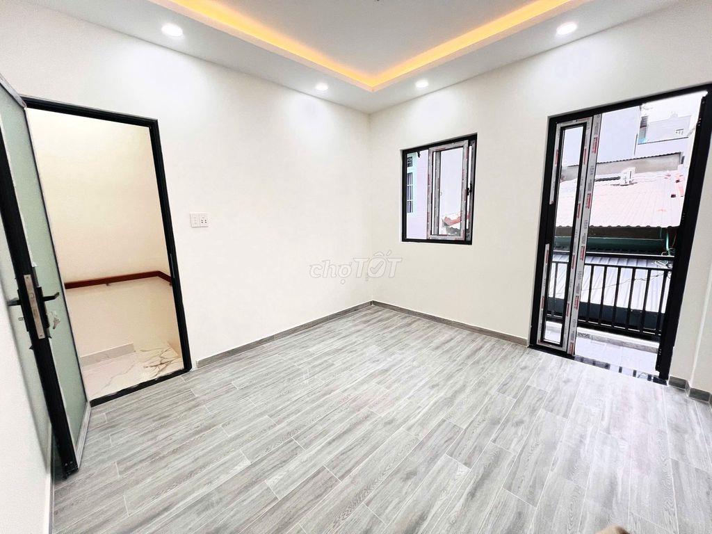 Nhà đẹp - 1 tỷ hơn - giành cho vợ chồng trẻ - sổ hồng riêng ko QH