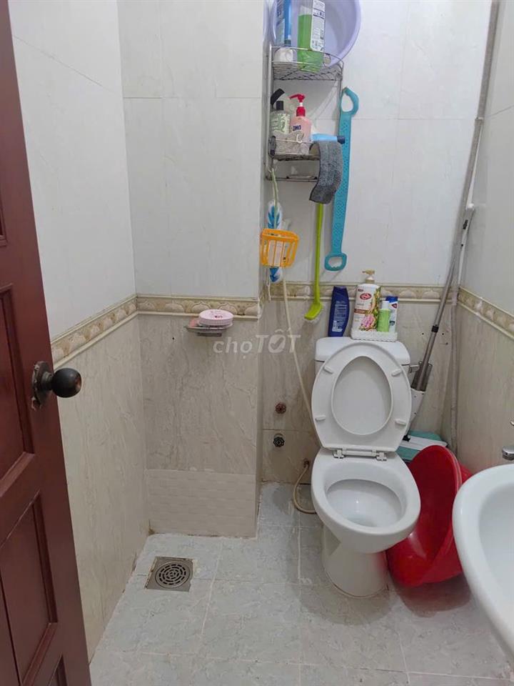 Cho thuê phòng trọ trung tâm Q3, gần ga, BV, chợ, trường học