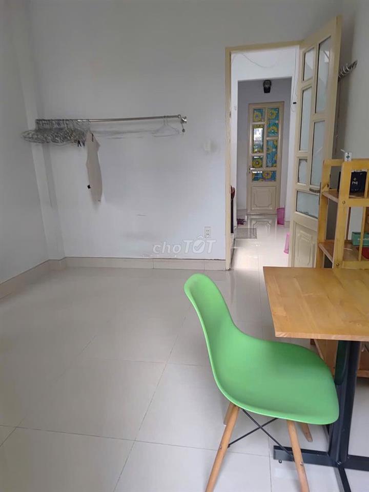 Cho thuê phòng trọ trung tâm Q3, gần ga, BV, chợ, trường học