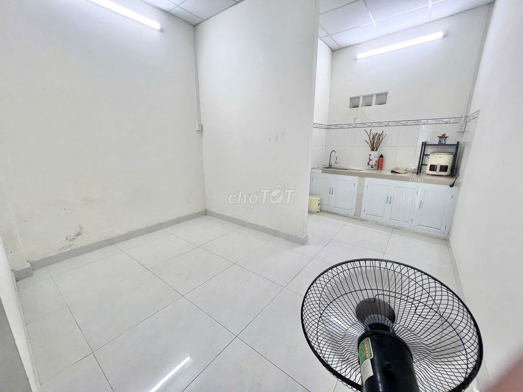 Cho thuê nhà nguyên căn mặt tiền hẻm xe hơi, gần chùa Phước Tường Q9cũ