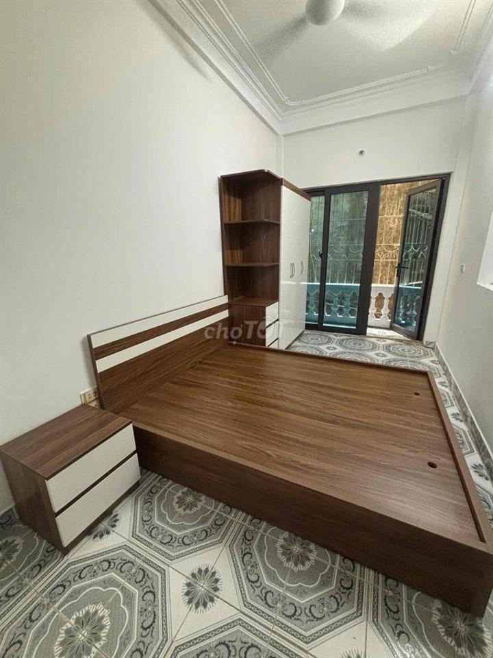 Nhà mới  4 tầng như ảnh chụp , full đồ, trung tâm phó Tôn  Đức Thắng