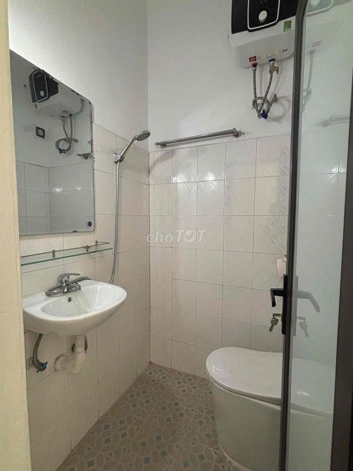 Nhà mới  4 tầng như ảnh chụp , full đồ, trung tâm phó Tôn  Đức Thắng