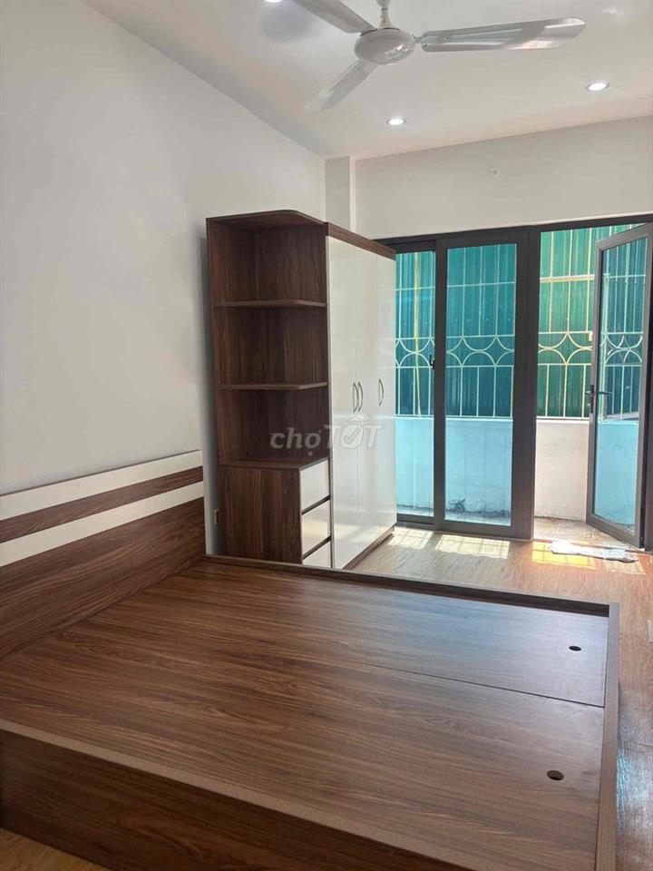 Nhà mới  4 tầng như ảnh chụp , full đồ, trung tâm phó Tôn  Đức Thắng