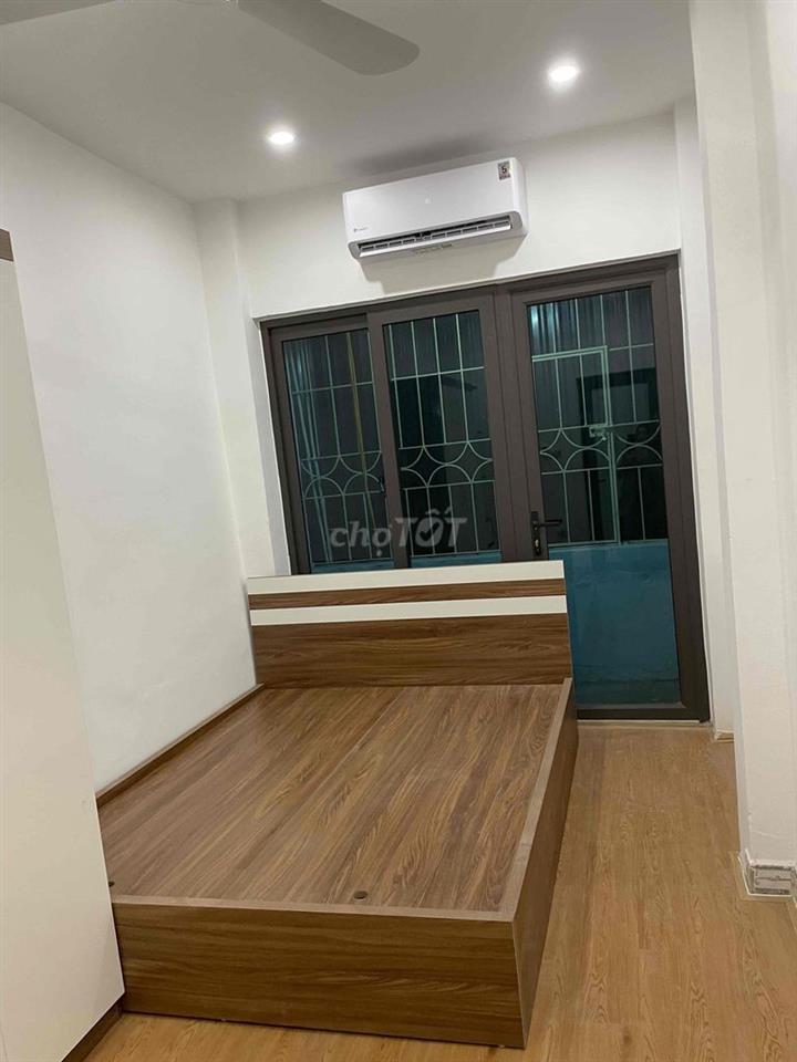 nhà mới 4 tầng 5 ngủ , 4 VS, 1 bếp, 1 khách full đồ