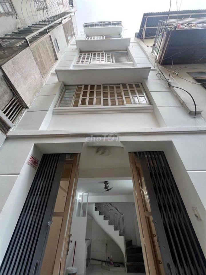 [NHÀ NC] Hẻm 3M Huỳnh Văn Bánh 1 Trệt 3 Lầu 3PN Sân thượng 