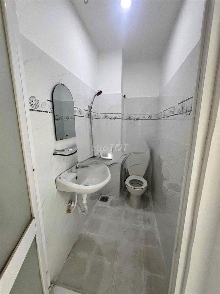 [NHÀ NC] Hẻm 3M Huỳnh Văn Bánh 1 Trệt 3 Lầu 3PN Sân thượng 