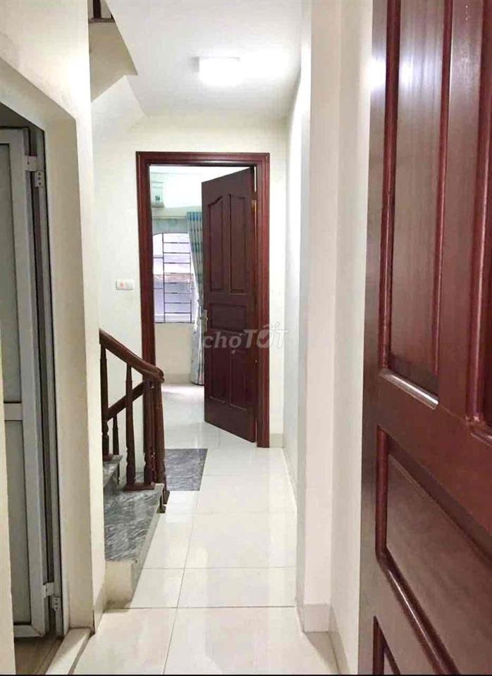 10 Triệu - 2 oto tránh - 3 Ngủ - Trương Định cho thuê nguyên căn