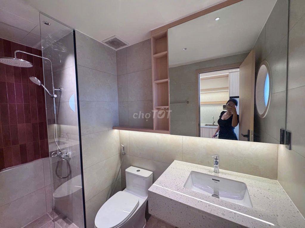 STUDIO FULL NỘI THẤT CAO CẤP TẦNG 20 - BAN CÔNG VIEW BIỂN