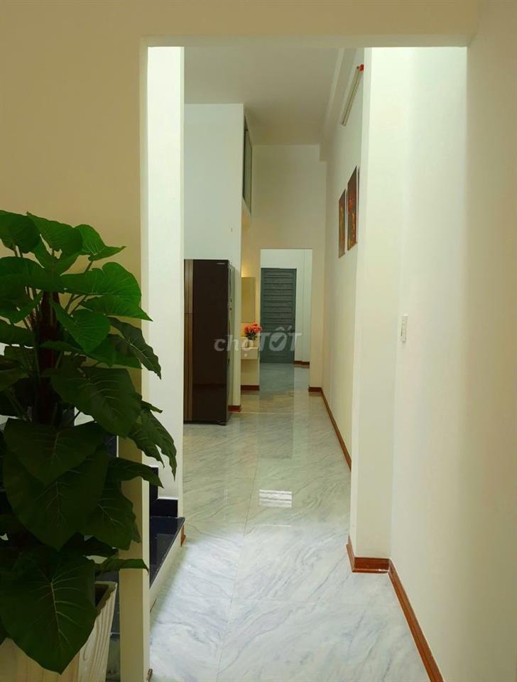 Cho thuê nguyên căn nhà mặt tiền Trần Huấn, sát bên bv Tâm Trí