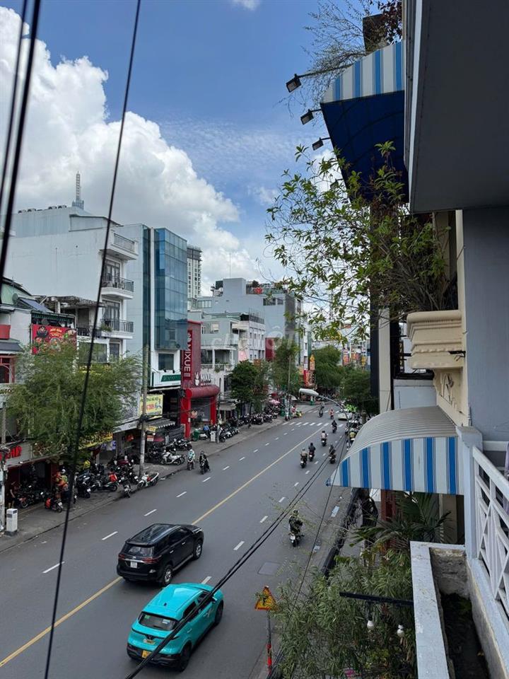 BÌNH THẠNH - CHO THUÊ CĂN HỘ DỊCH VỤ ĐẸP MẶT ĐƯỜNG NGUYỄN GIA TRÍ