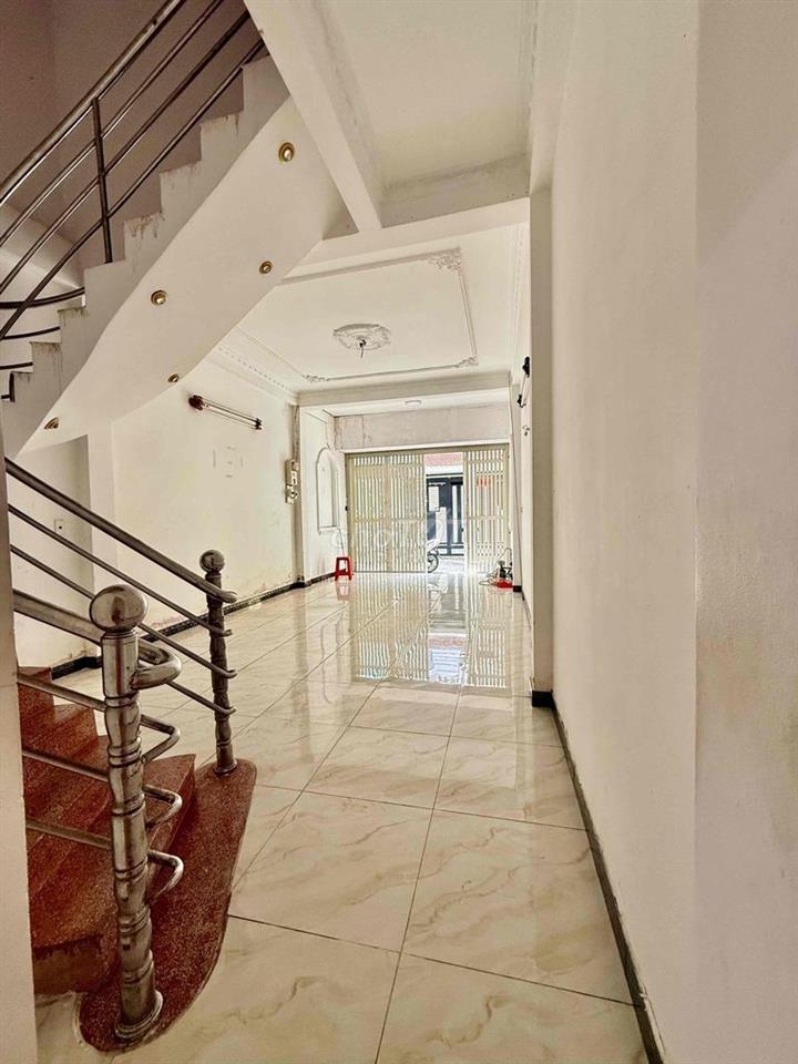 nhà hẻm xe hơi