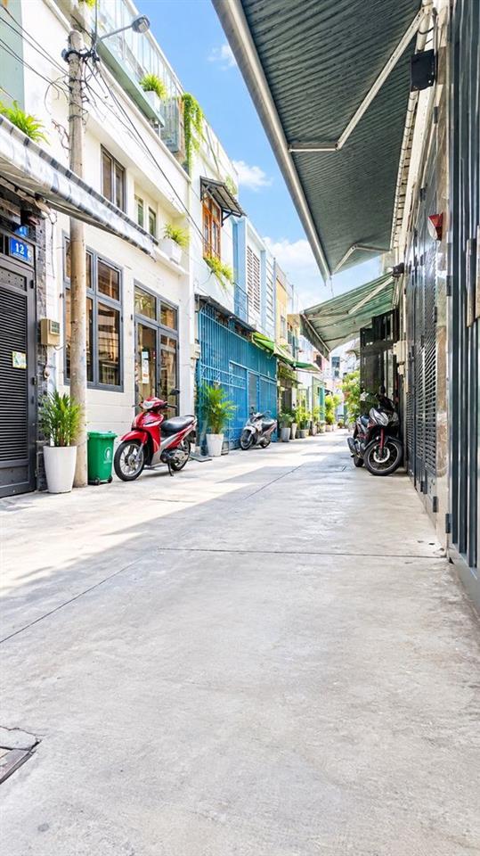 Ngay 4 xã - siêu phẩm 4PN - hẻm 5m - dtsd 120m² 🔥4 Tỷ hơn xíu