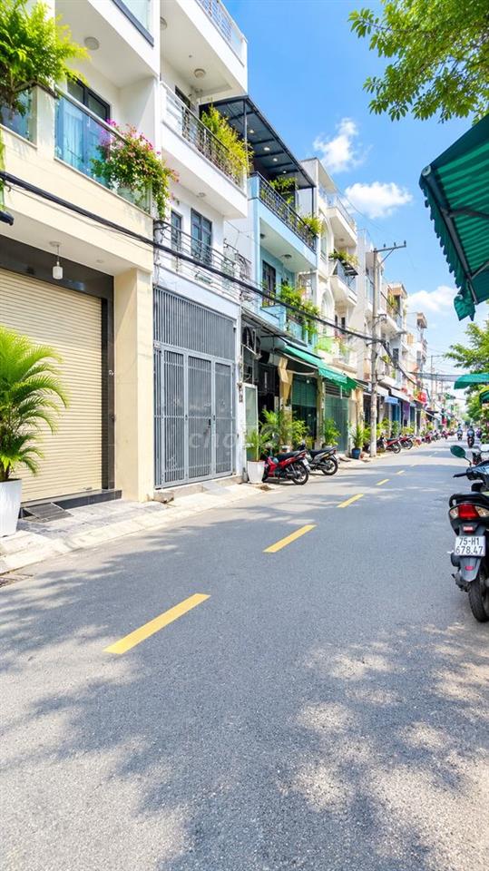 Siêu phẩm phân khúc 5 tỷ- Mặt tiền đường 9m- nhà mới 60m²- AEON MALL