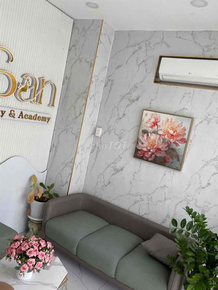 Mặt bằng Spa, làm đẹp hẻm xe hơi full nội thất (bàn,ghế,tủ,2 máy lạnh)