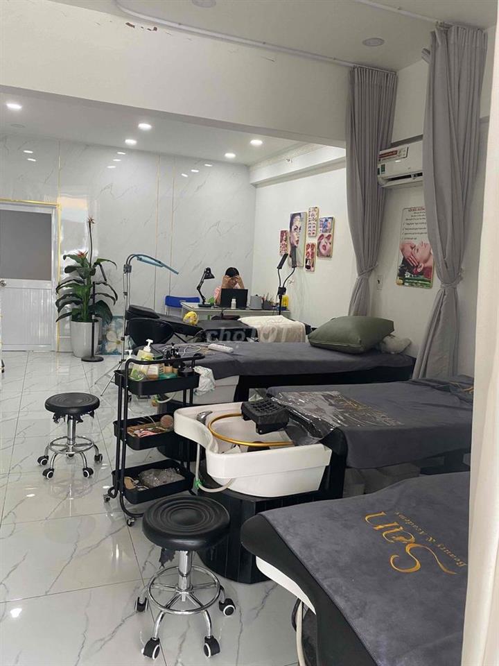 Mặt bằng Spa, làm đẹp hẻm xe hơi full nội thất (bàn,ghế,tủ,2 máy lạnh)