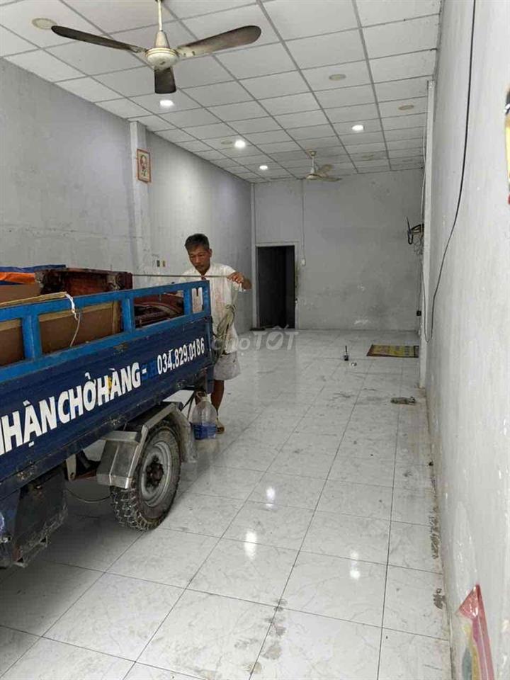 cho thuê nnguyên căn mặt tiền nguyễn kiệm p đức nhuận
