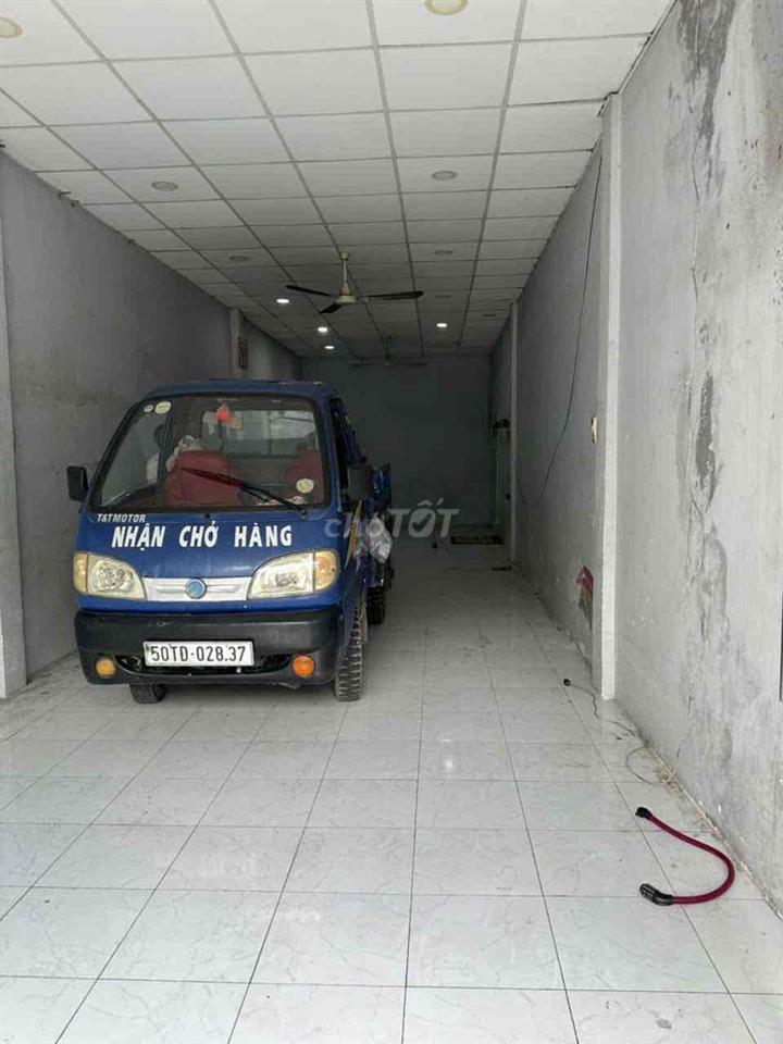 cho thuê nnguyên căn mặt tiền nguyễn kiệm p đức nhuận