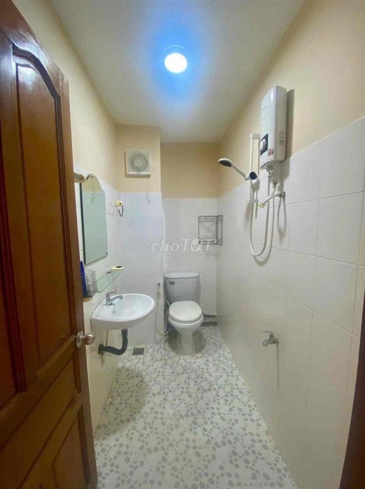 Cho thuê CHDV ở đường Bùi Đình Tuý, gần cầu Bùi Đình Tuý