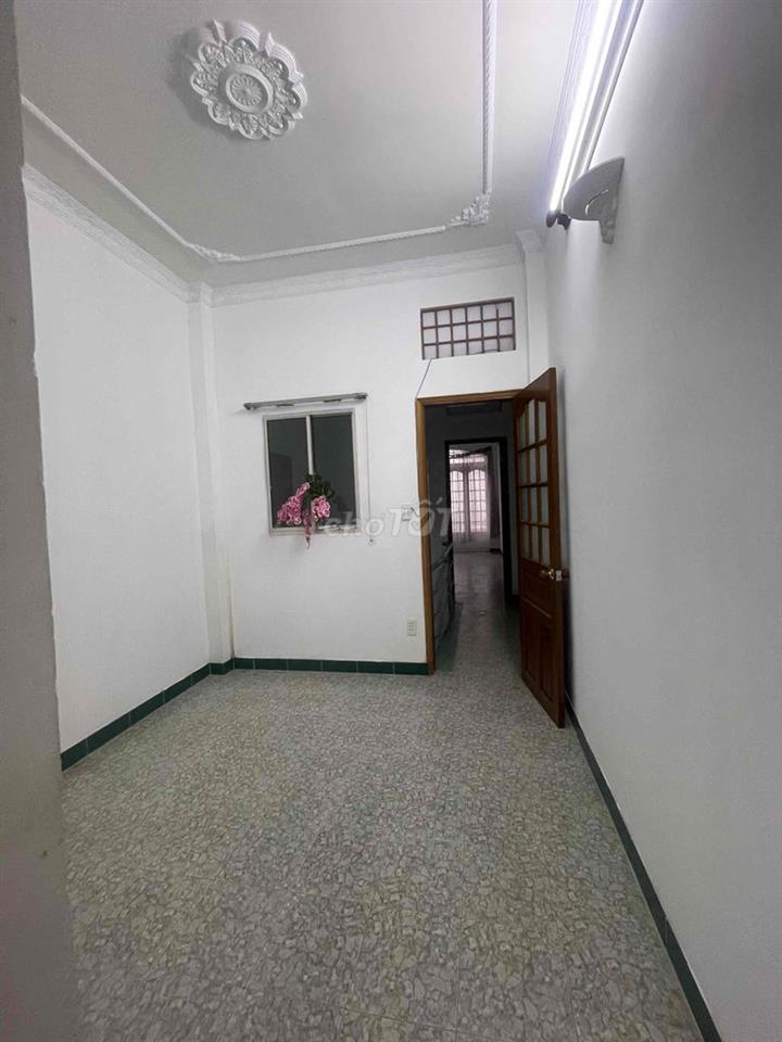Phòng trọ 2 cửa sổ thoáng