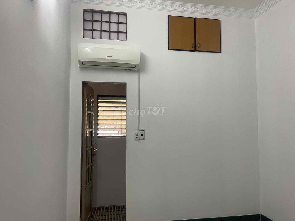 Phòng trọ 2 cửa sổ thoáng