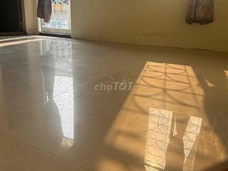 phòng sạch sẽ thoáng mát