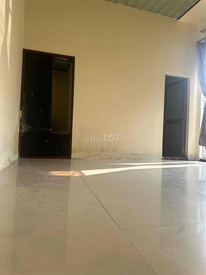 phòng sạch sẽ thoáng mát