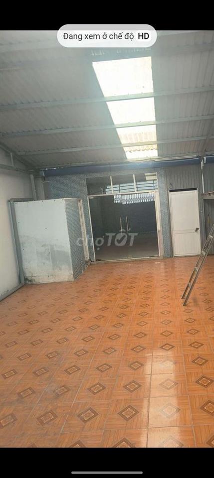 kho rộng thoáng, sáng sủa, hẻm 5 tấn