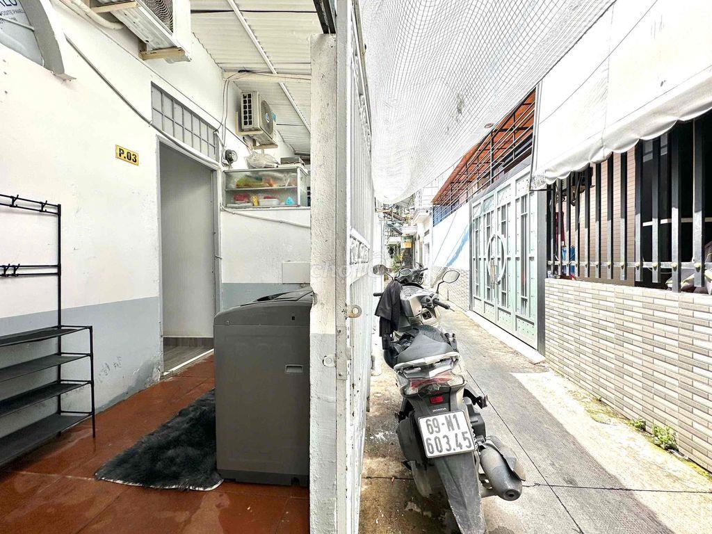 mình pass phòng gấp vì có công việc ạ