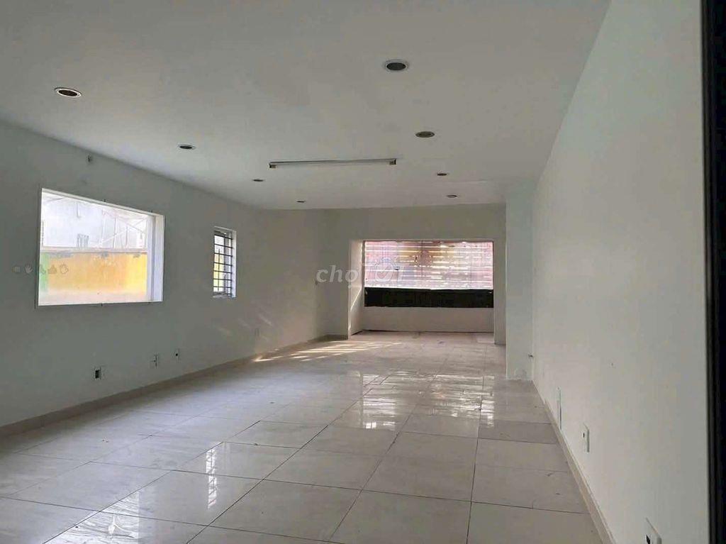 Nhà mặt tiền kinh doanh tự do 