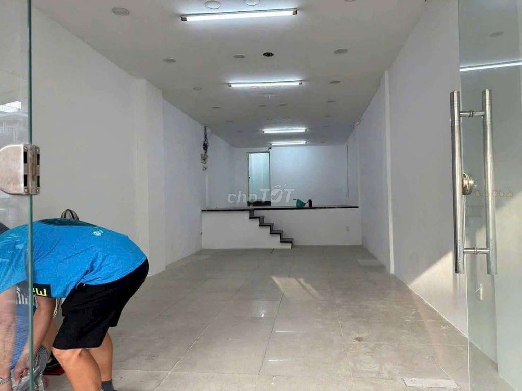 Nhà mặt tiền kinh doanh tự do 