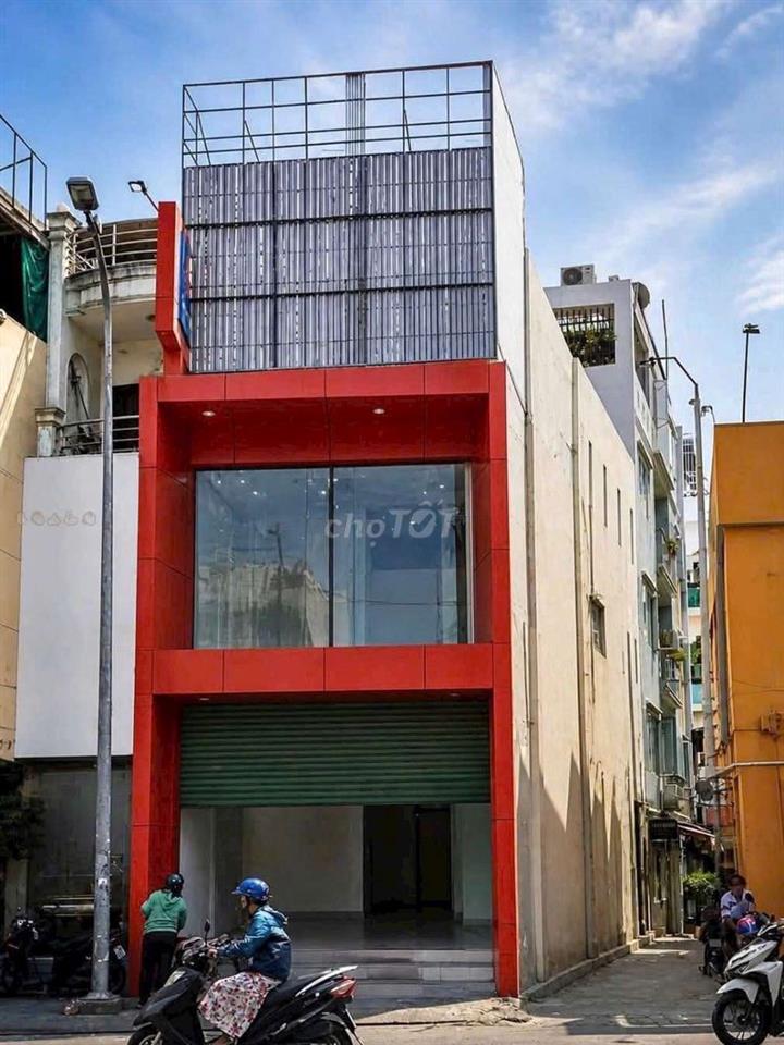 Nhà mặt tiền kinh doanh tự do 