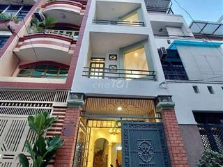 Cần bán gấp nhà xe hơi tận cửa.